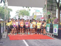 Qomaru Zaman Lepas 725 Peserta Runniversary Ruang 144 Singing Class